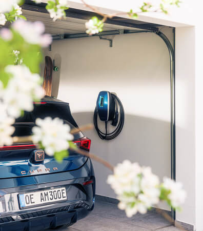 Mennekes Wallbox AMTRON 4You 310, 11 kW für E-Autos und Hybrid - 7,5 m Kabel, RFID-Karte, PV-Funktion - Cover Schwarz