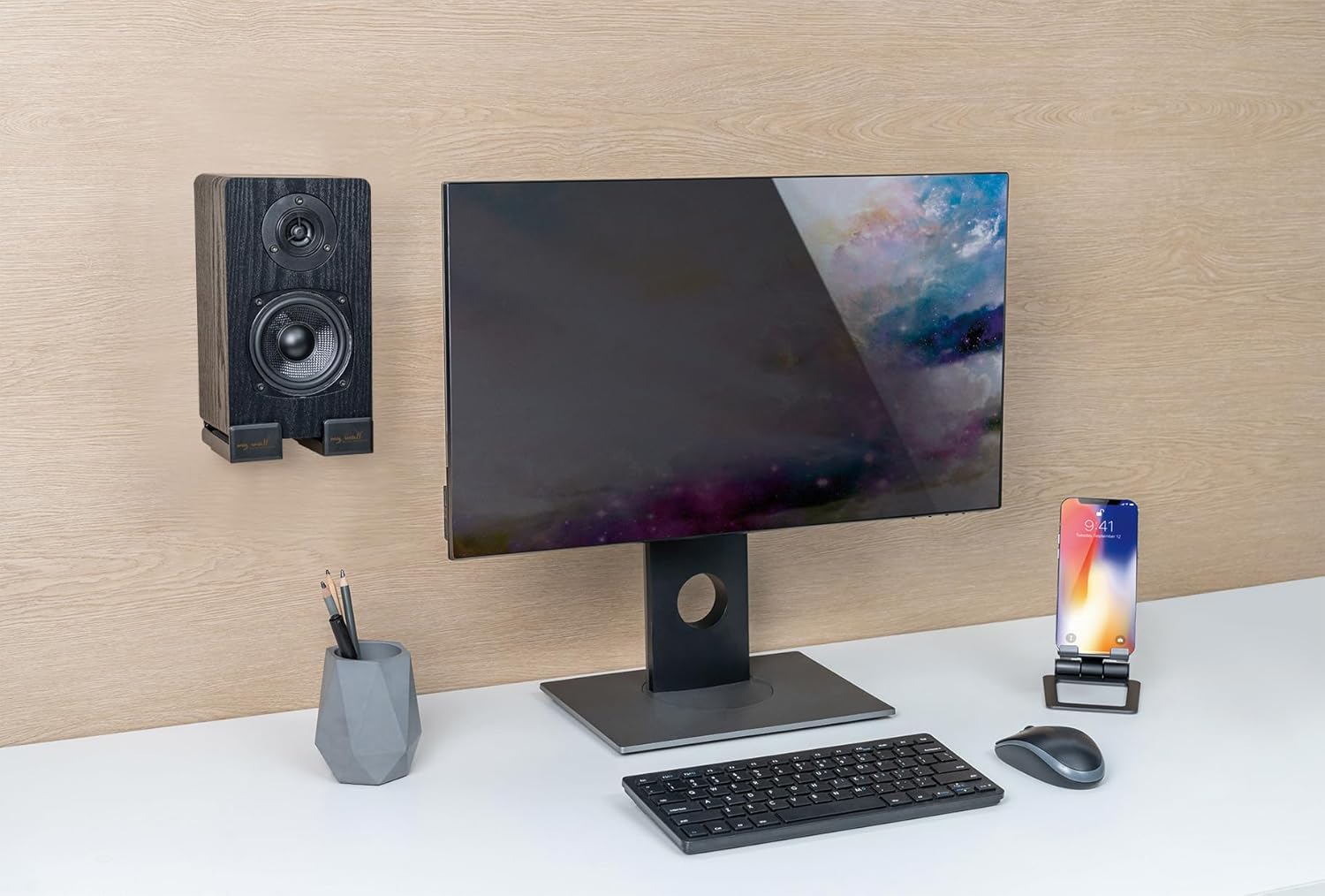 myWall Soundbar HZ30L, Universale Soundbar Wandhalterung mit Einer Tiefe von 8,9 – 15,5 cm, Wandhalterung Lautsprecherboxen mit rutschfeste Eva-Pads, bis max. 15 kg