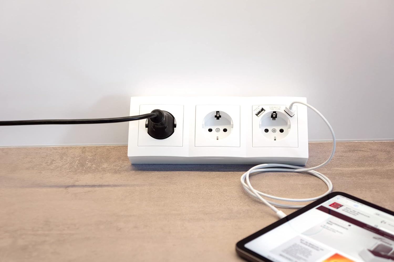 MC Power - Steckdosenblock Unterbausteckdosen | Flair | 3-Fach Schutzkontaktsteckdosen USB-Steckdosen 2X USB, 230V / 16A, Aufbau, weiß matt
