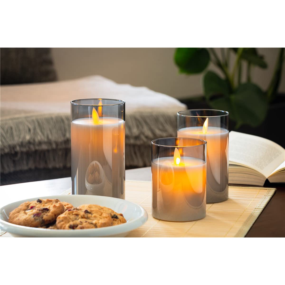 LED Echtwachskerze im Glas / 15cm hoch / Flammenlose Kerzen mit beweglicher Flamme / Batteriebetriebene Kerzen / LED Tisch Deko / LED-Kerzen mit Timer