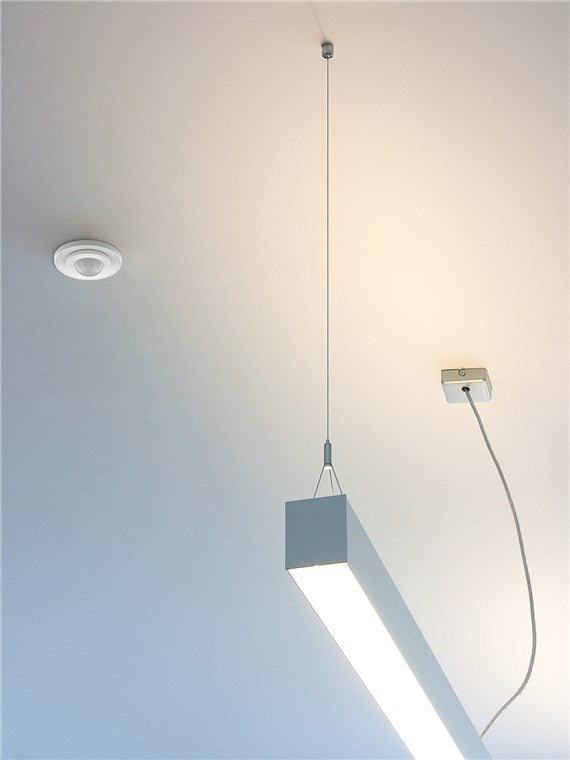 Goobay Infrarot Bewegungsmelder mit Dämmerungssensor Innen 360° PIR Sensor LED Leuchte Unterputz Deckenmontage Einbaubewegungsmelder 8 m Weiß